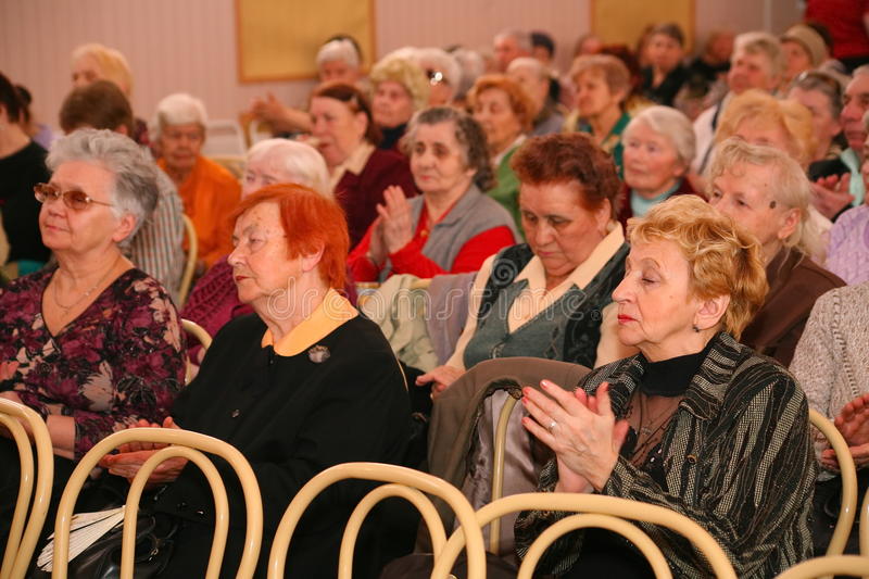 audience-audience-retired-elderly-world-war-ii-veterans-their-relatives-charity-concert-disabled-67057178